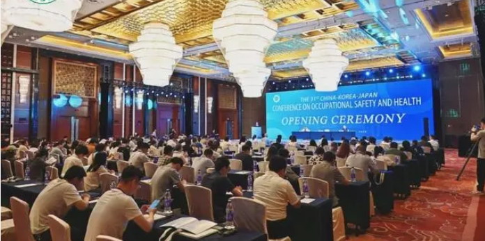 中韩日职业安全健康学术交流会同传翻译服务由西安朗顿